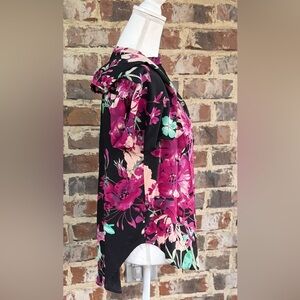 🦋Yumi Kim Black Blouse with Fuchsia Floral Print